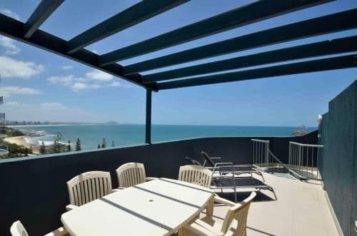Two-Bedroom Beachfront Apartment with Rooftop