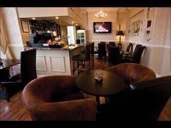 The Manor Hotel