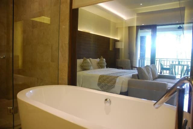 SUITE ONE BEDROOM