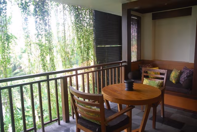SUITE ONE BEDROOM