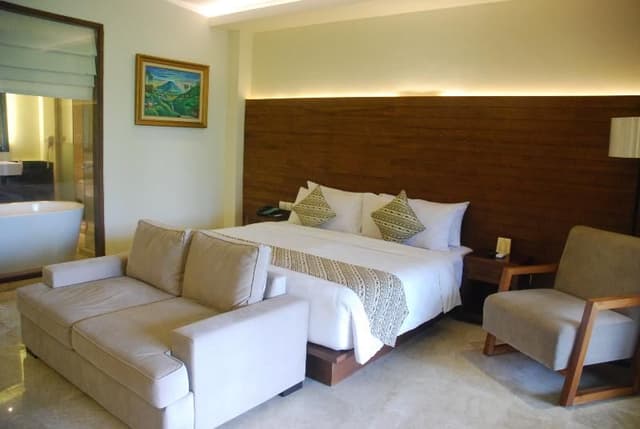 SUITE ONE BEDROOM