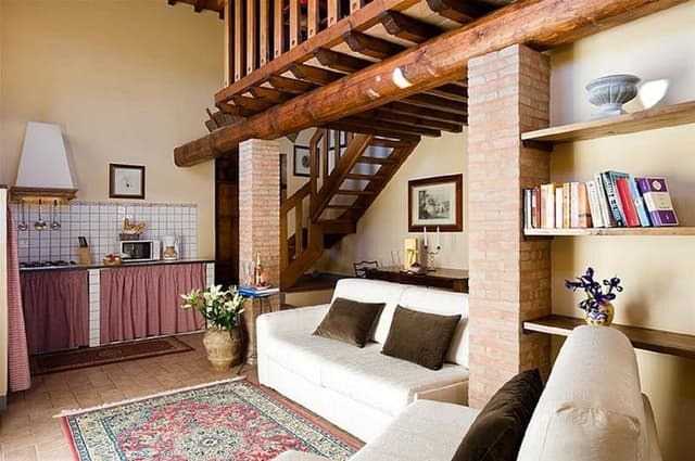 HOUSE STANDARD