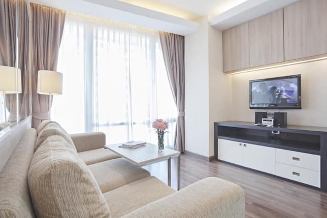 SUITE ONE BEDROOM