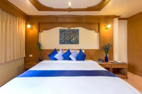 Superior Double or Twin Room with Spa Bath