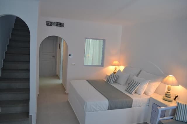 SUITE WITH PRIVATE POOL