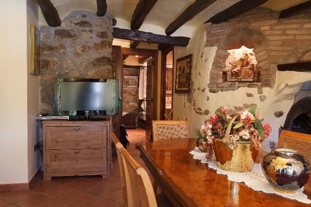 APARTMENT CAPACITY 5 TWO BEDROOMS