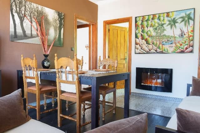 APARTMENT CAPACITY 5 TWO BEDROOMS