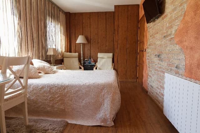 SUITE WITH JACUZZI