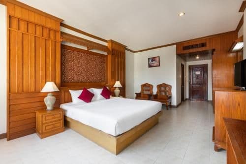 Deluxe Double or Twin Room