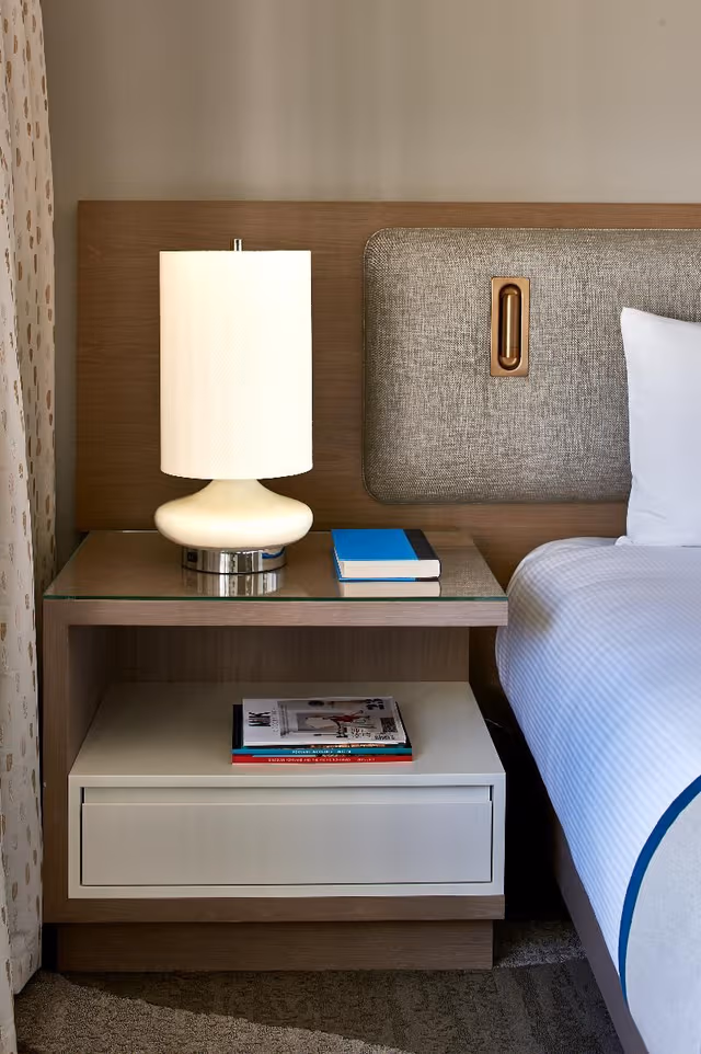 DOUBLE KING SIZE BED
