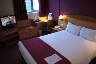 Days Hotel Waterloo