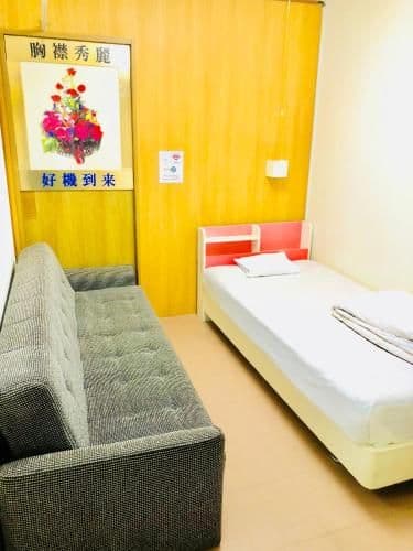 Single Room with Shared Bathroom