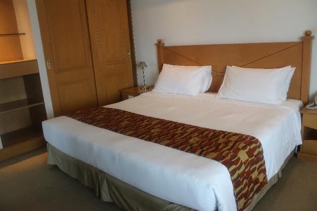 SUITE EXECUTIVE