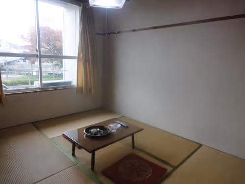 Japanese-Style Small Room