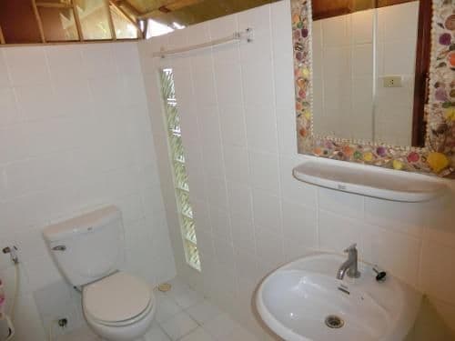 One-Bedroom Bungalow with Sea View