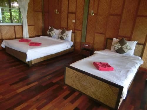 One-Bedroom Bungalow with Sea View