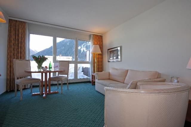 SUITE TWO BEDROOMS