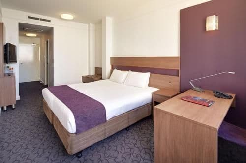 Premium Queen Room