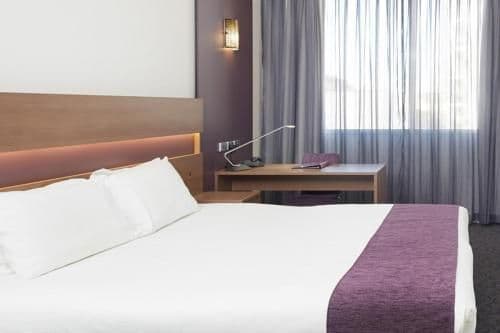 Premium Queen Room