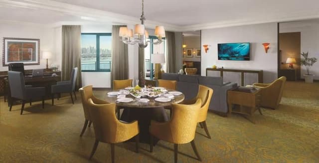 SUITE CLUB