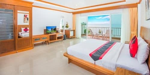 Deluxe Sea View with Romantic Set Dinner on Beach