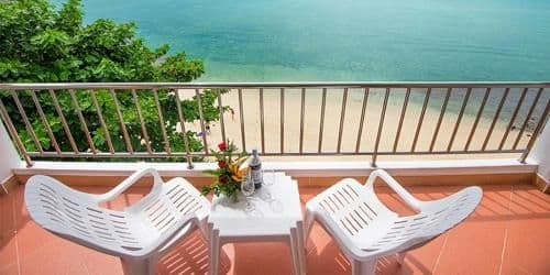 Deluxe Sea View with Romantic Set Dinner on Beach