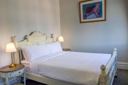 Ratazzi Queen Room
