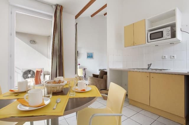 APARTMENT CAPACITY 6