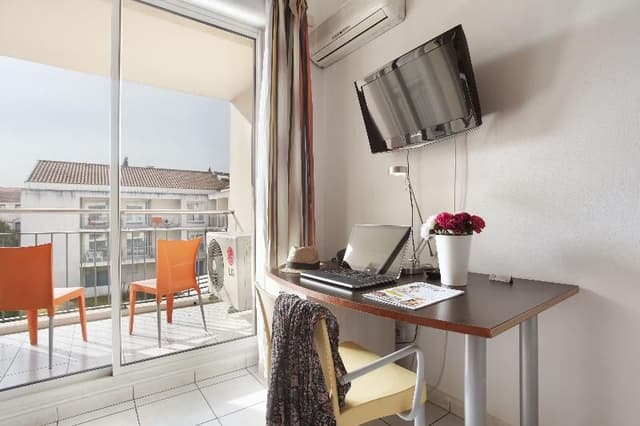 APARTMENT CAPACITY 6