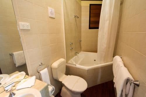 Sunset Villa with Indoor Spa Bath