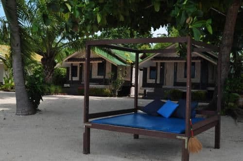 Wooden Bungalow with Beach Access