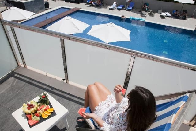 Double or Twin POOL VIEW