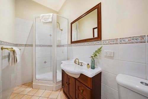 Batavia Queen Room with Balcony