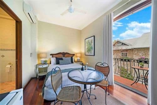 Batavia Queen Room with Balcony