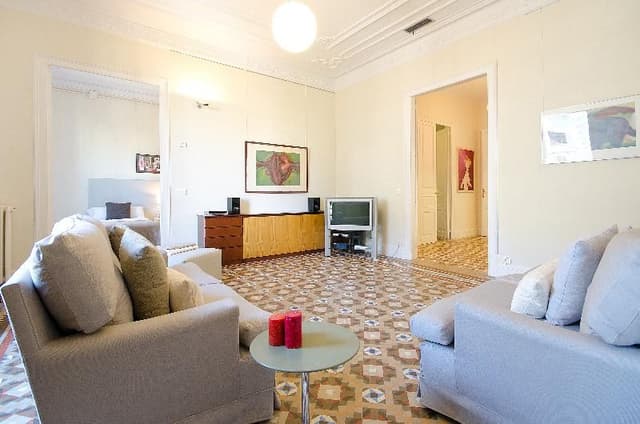 APARTMENT THREE BEDROOMS