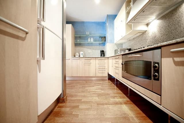 APARTMENT THREE BEDROOMS
