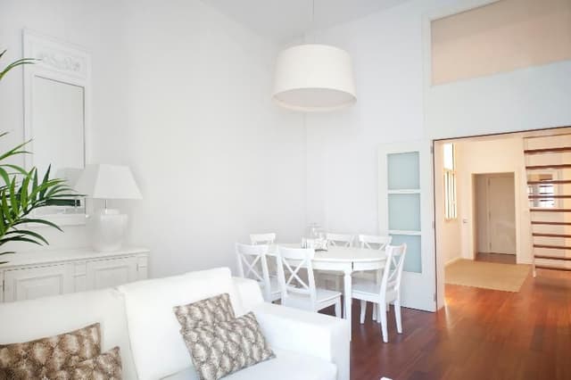 APARTMENT FIVE BEDROOMS
