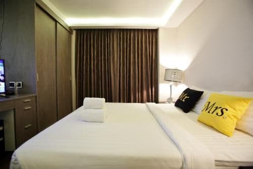 Studio Premium Suite