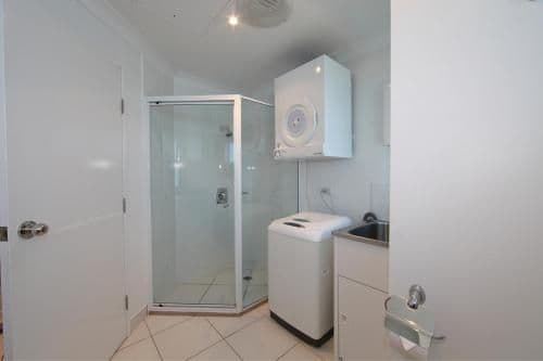 One-Bedroom Apartment with Park View 3N+