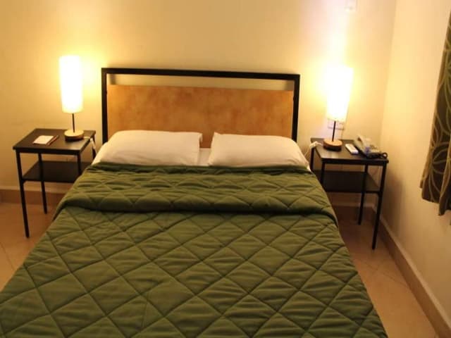 Double or Twin ONE BEDROOM