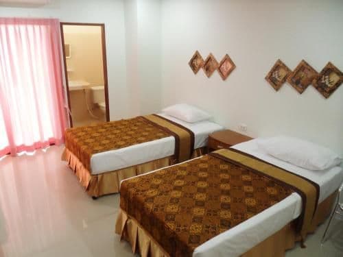 Standard Twin Room