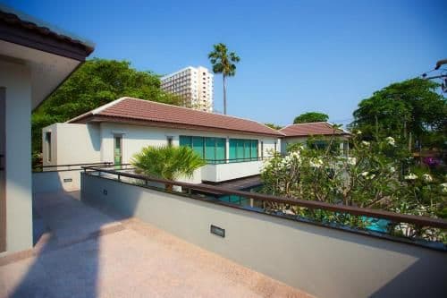 Premiere Nine Bedroom Villa with Private Pool - Beach Front