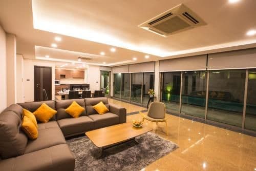 Premiere Nine Bedroom Villa with Private Pool - Beach Front