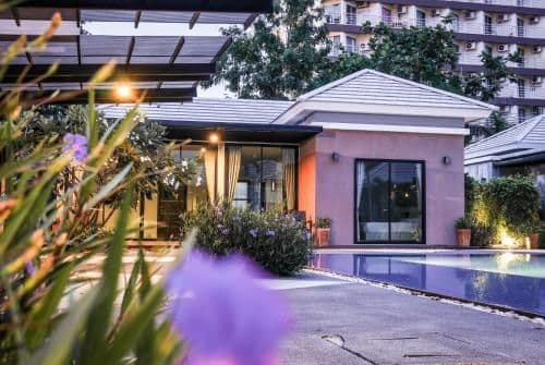 Deluxe Three-Bedroom Villa with Pool View