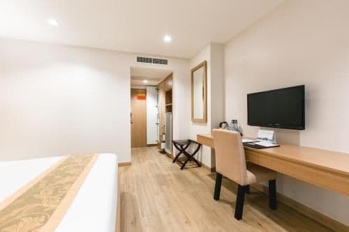 Deluxe Double or Twin Room with Balcony
