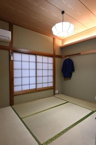 Japanese-Style Twin Room with Shared Bathroom