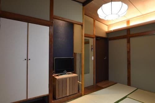 Japanese-Style Twin Room with Shared Bathroom