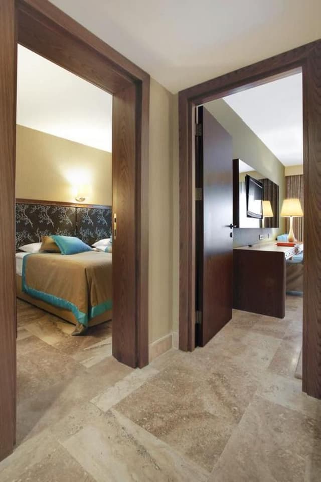FAMILY ROOM DELUXE SUPERIOR
