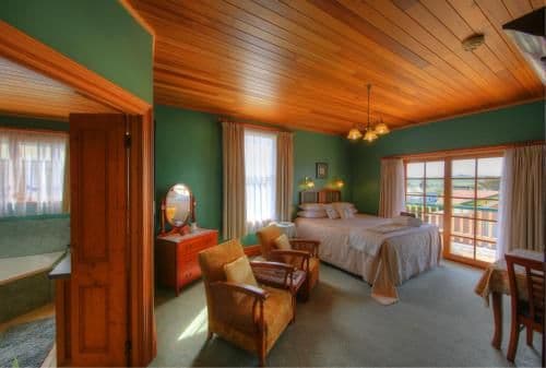 Mary Ellen Double Room with Spa Bath