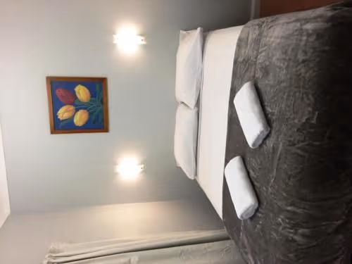 Two-Bedroom Apartment (5 Adults)